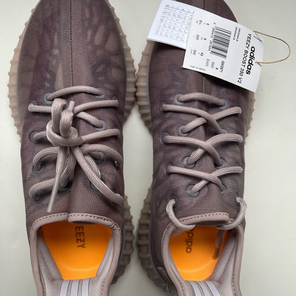 Yeezy Adidas Boost 350 V2 shoes 🔥